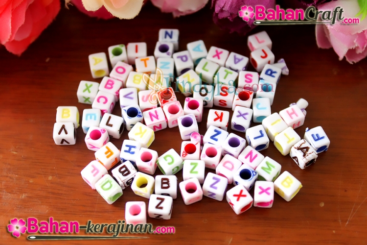 findyka parel huruf kubus putih bersih 6x5mm findyka parel huruf kubus putih bersih 6x5mm